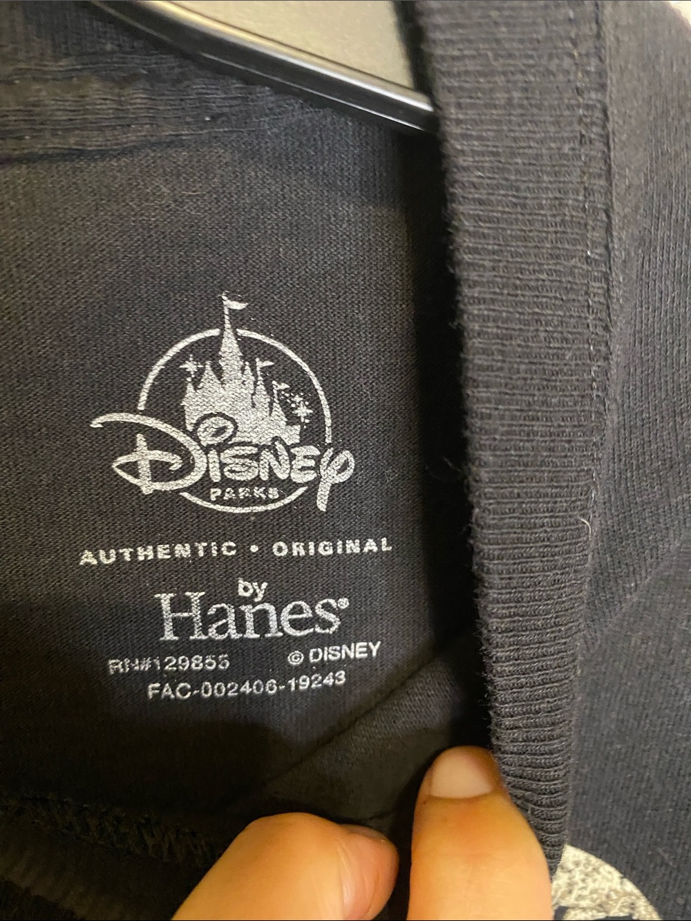 Disney Authentic Mickey Mouse Hanes Black Tee size M Unisex - Picture 3 of 4